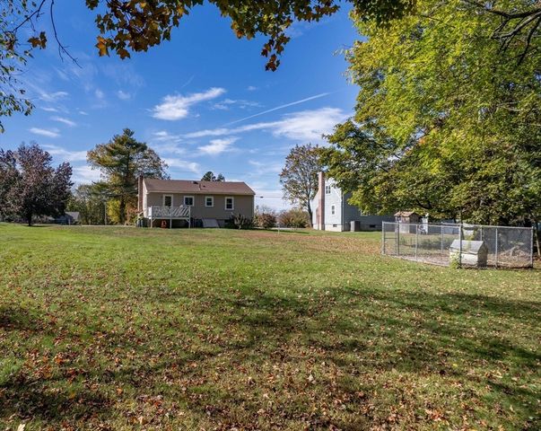 839 Lincoln St, Franklin, MA 02038
