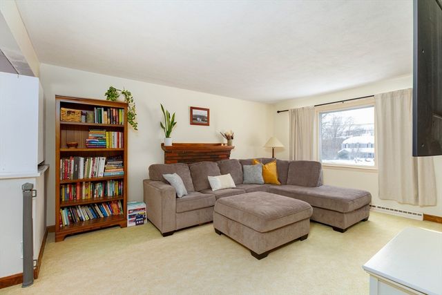 839 Lincoln St, Franklin, MA 02038