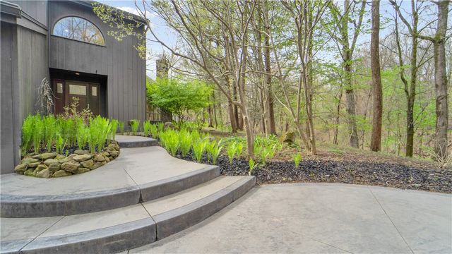 182 Park Rd Road, Perinton, NY 14534