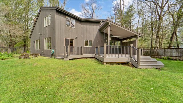 182 Park Rd Road, Perinton, NY 14534