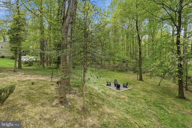12013 WESTWOOD HILLS DR, Herndon, VA 20171