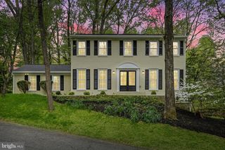 12013 WESTWOOD HILLS DR, Herndon, VA 20171