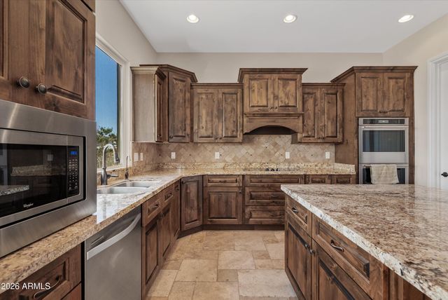 1913 W Laurie Lane, San Tan Valley, AZ 85144