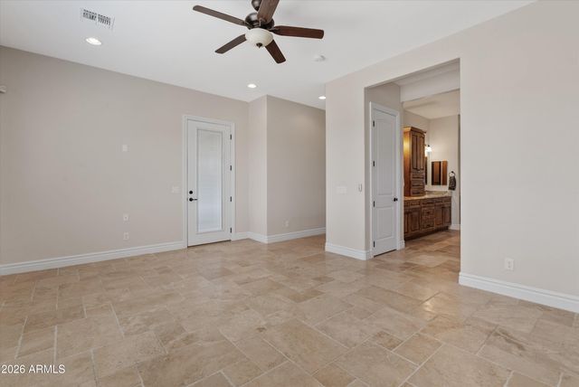 1913 W Laurie Lane, San Tan Valley, AZ 85144