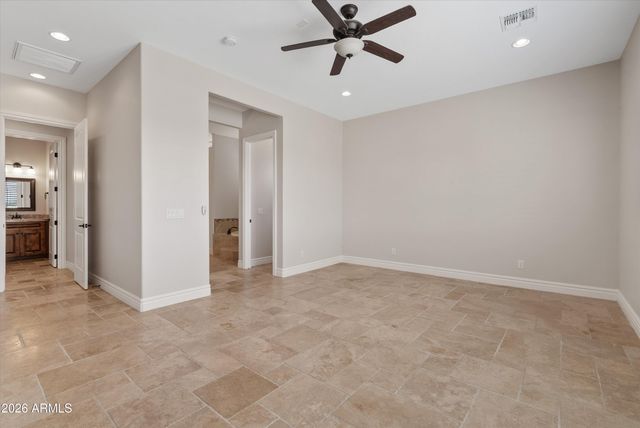 1913 W Laurie Lane, San Tan Valley, AZ 85144