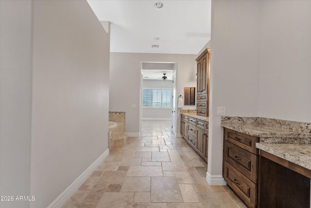 1913 W Laurie Lane, San Tan Valley, AZ 85144