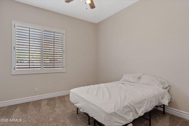 1913 W Laurie Lane, San Tan Valley, AZ 85144