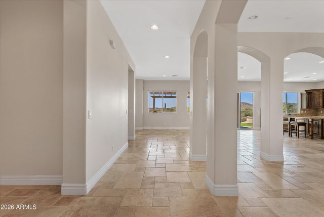 1913 W Laurie Lane, San Tan Valley, AZ 85144