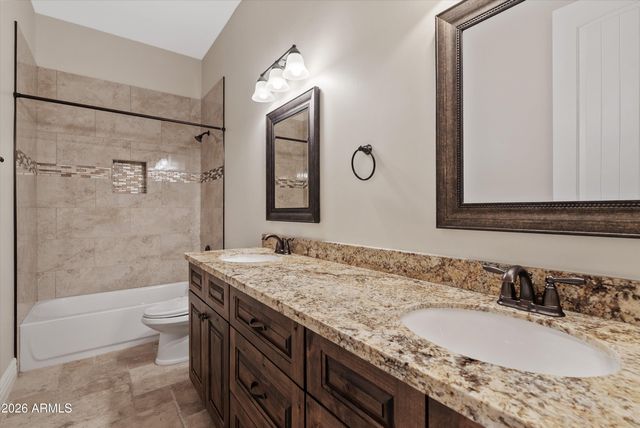 1913 W Laurie Lane, San Tan Valley, AZ 85144