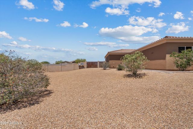 1913 W Laurie Lane, San Tan Valley, AZ 85144