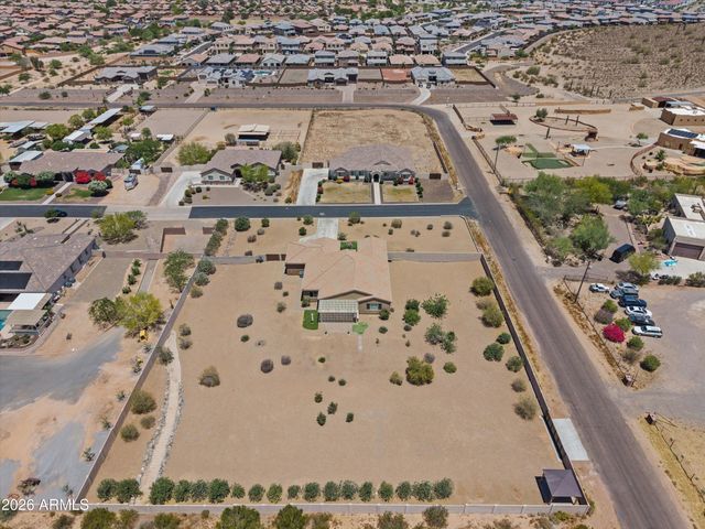1913 W Laurie Lane, San Tan Valley, AZ 85144