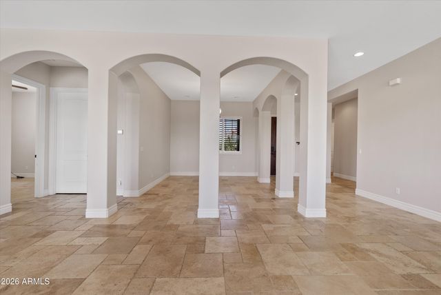 1913 W Laurie Lane, San Tan Valley, AZ 85144