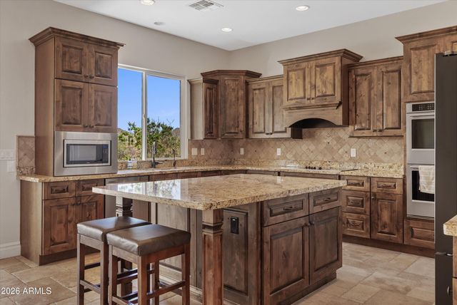 1913 W Laurie Lane, San Tan Valley, AZ 85144