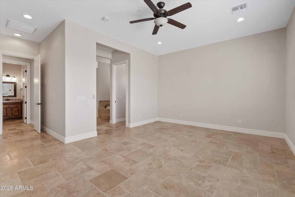 Image 18 of property listing at 1913 W Laurie Lane, San Tan Valley, AZ 85144