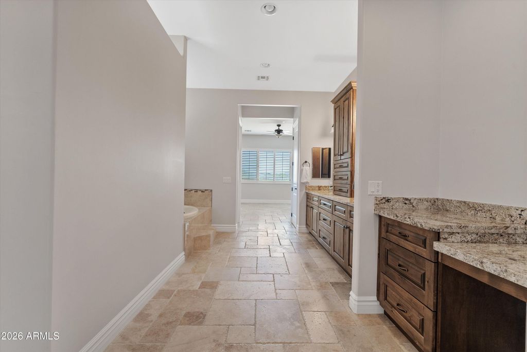 Image 21 of property listing at 1913 W Laurie Lane, San Tan Valley, AZ 85144
