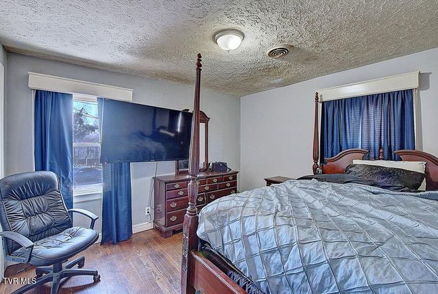 329 Old Stage Trail, Bristol, TN 37620