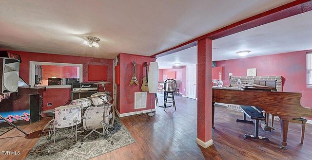 329 Old Stage Trail, Bristol, TN 37620