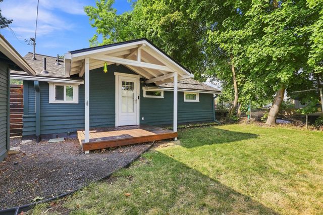 907 E 30th Ave, Spokane, WA 99203