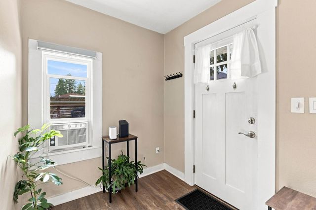 907 E 30th Ave, Spokane, WA 99203