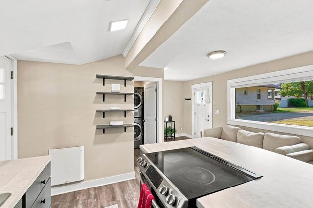 907 E 30th Ave, Spokane, WA 99203