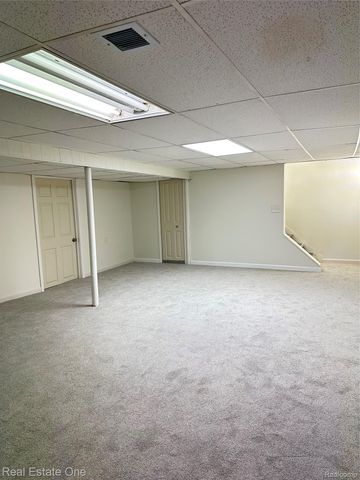 4348 Martin, Warren, MI 48092