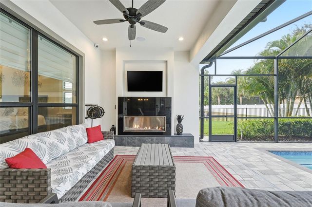 4462 EMERALD PALMS LANE, Winter Haven, FL 33884