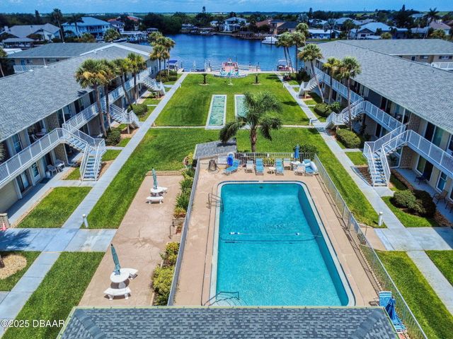 335 N Causeway Apt E5, New Smyrna Beach, FL 32169
