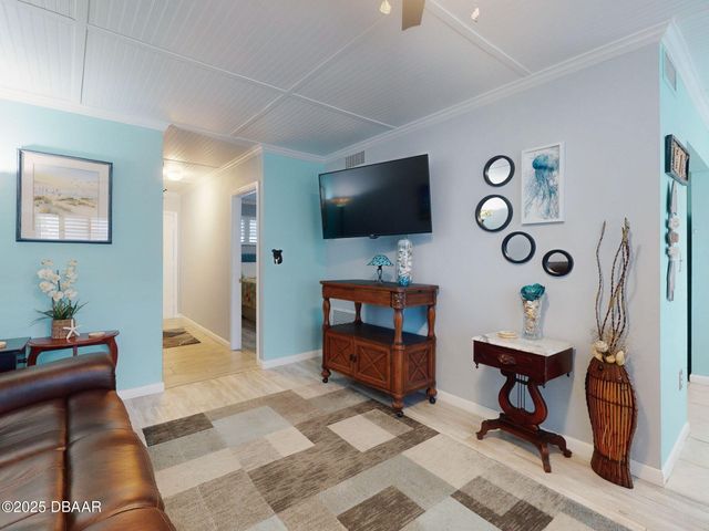 335 N Causeway Apt E5, New Smyrna Beach, FL 32169