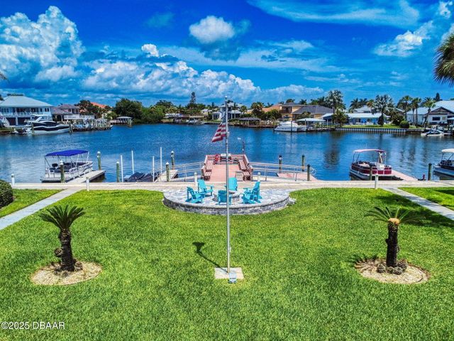 335 N Causeway Apt E5, New Smyrna Beach, FL 32169