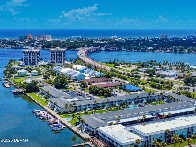 335 N Causeway Apt E5, New Smyrna Beach, FL 32169