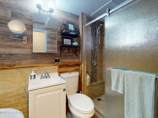 335 N Causeway Apt E5, New Smyrna Beach, FL 32169