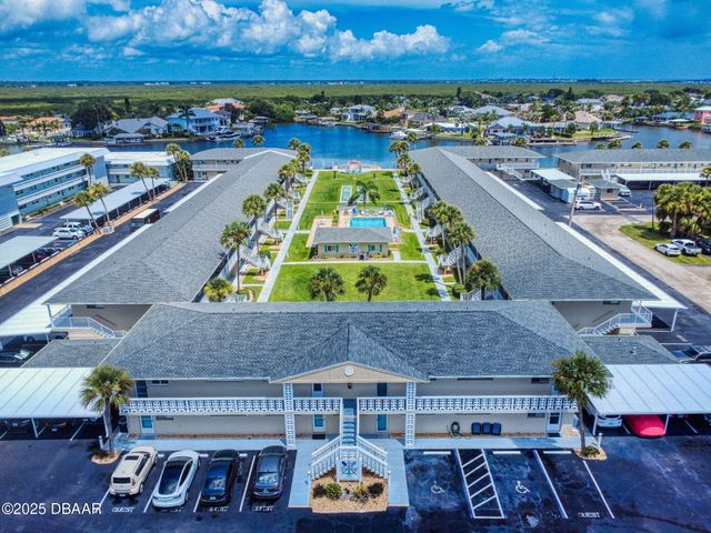 335 N Causeway Apt E5, New Smyrna Beach, FL 32169
