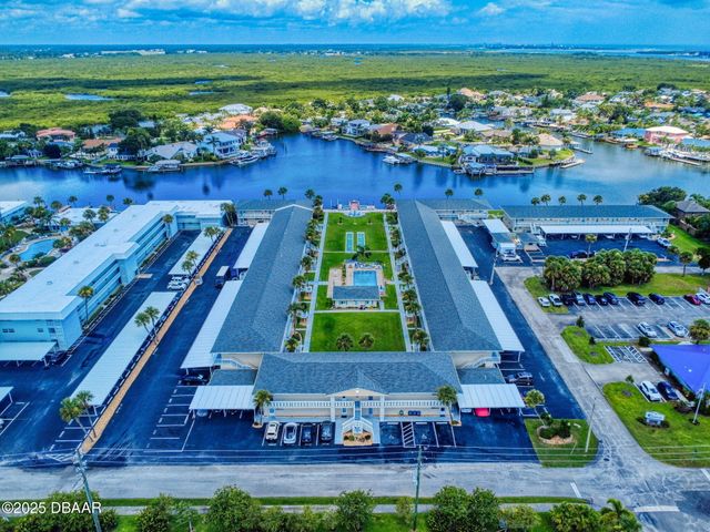 335 N Causeway Apt E5, New Smyrna Beach, FL 32169