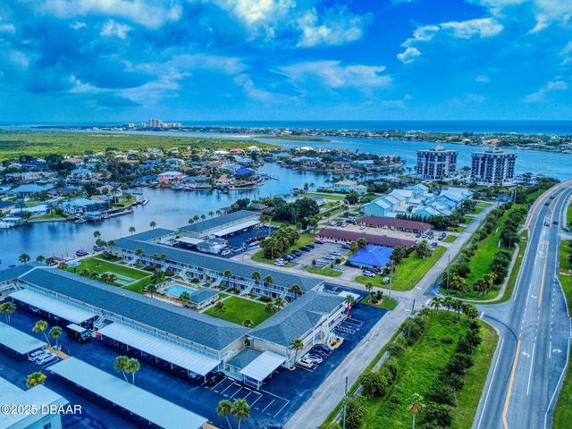 335 N Causeway Apt E5, New Smyrna Beach, FL 32169