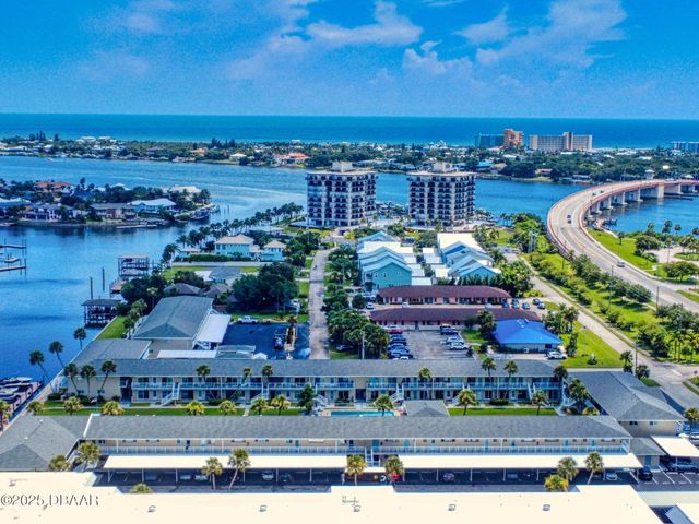 335 N Causeway Apt E5, New Smyrna Beach, FL 32169