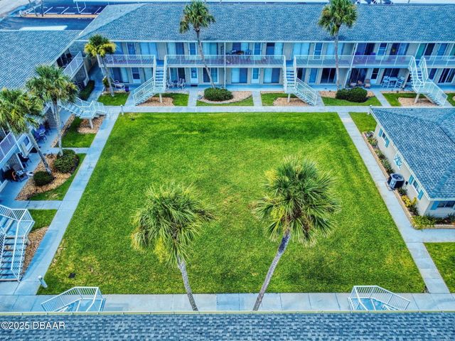 335 N Causeway Apt E5, New Smyrna Beach, FL 32169