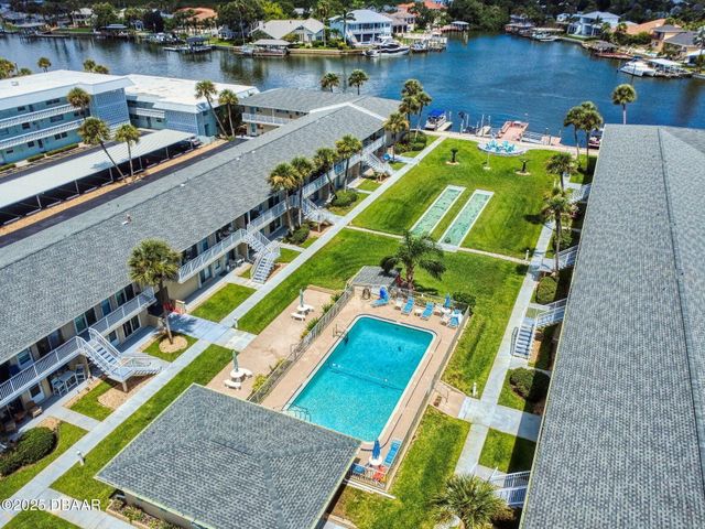 335 N Causeway Apt E5, New Smyrna Beach, FL 32169