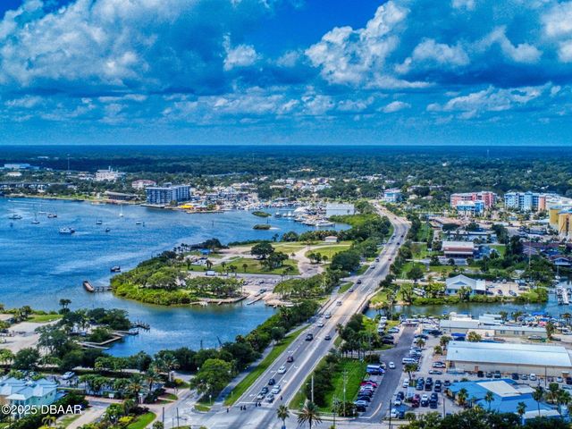 335 N Causeway Apt E5, New Smyrna Beach, FL 32169