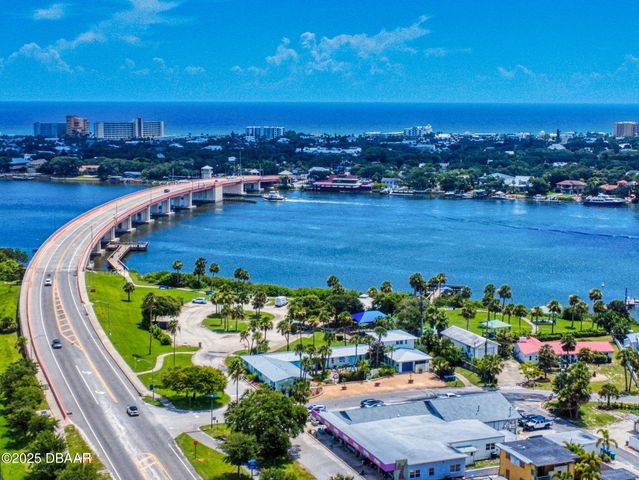 335 N Causeway Apt E5, New Smyrna Beach, FL 32169