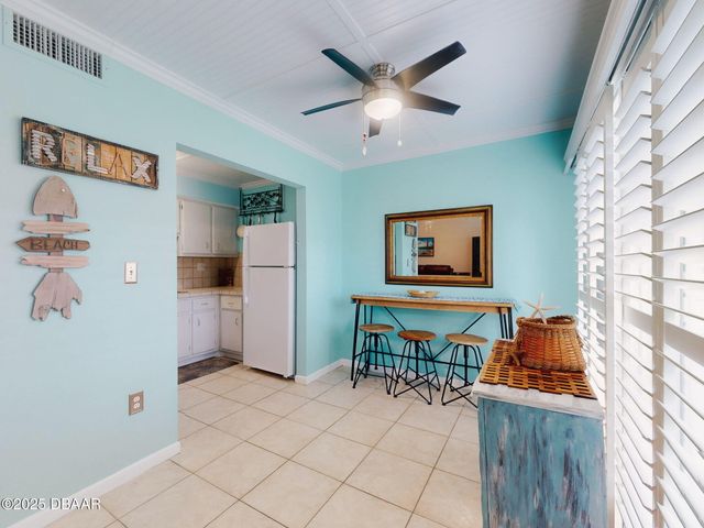 335 N Causeway Apt E5, New Smyrna Beach, FL 32169