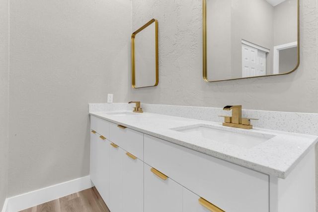 4281 NW 76th Avenue, Davie, FL 33328