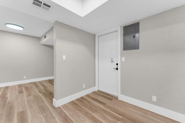 4281 NW 76th Avenue, Davie, FL 33328