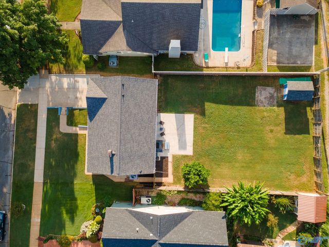 1015 Ward Avenue NE, Huntsville, AL 35801