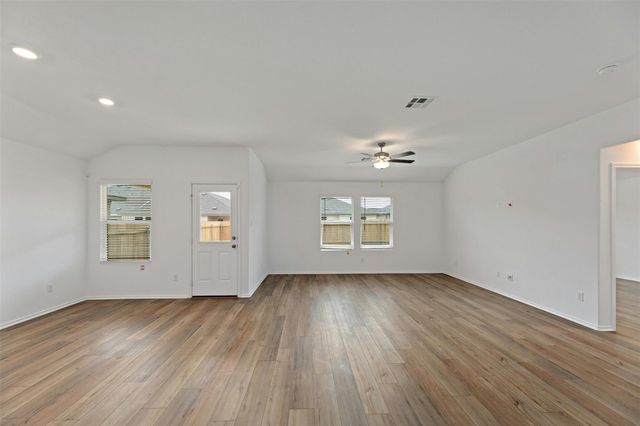 443 Sebring CIR, Hutto, TX 78634