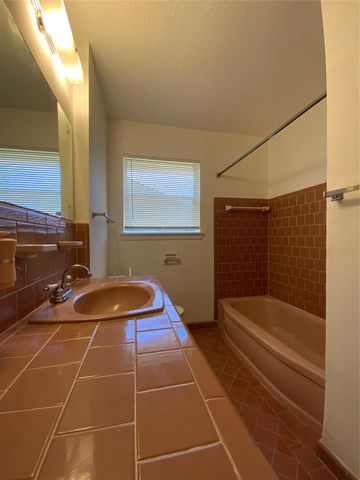 405 Azalea Drive, Baytown, TX 77520