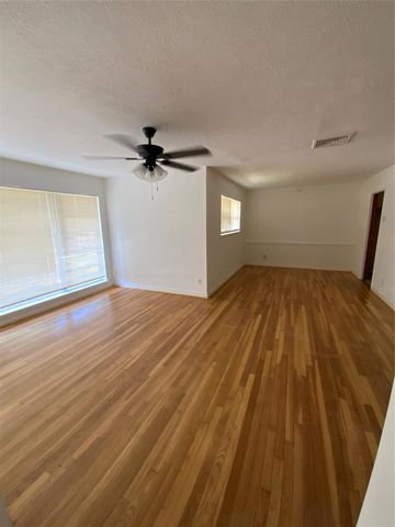 405 Azalea Drive, Baytown, TX 77520