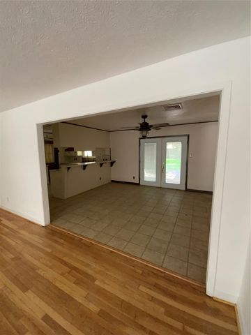 405 Azalea Drive, Baytown, TX 77520