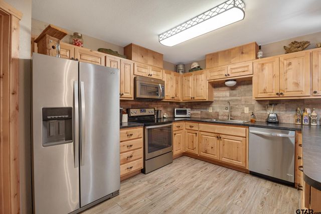 326 Ella Lane, Bullard, TX 75757