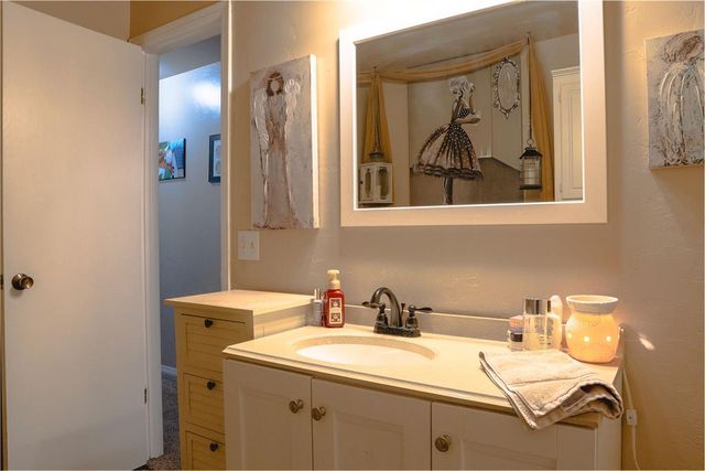 8301 Willow Creek Boulevard, Oklahoma City, OK 73162