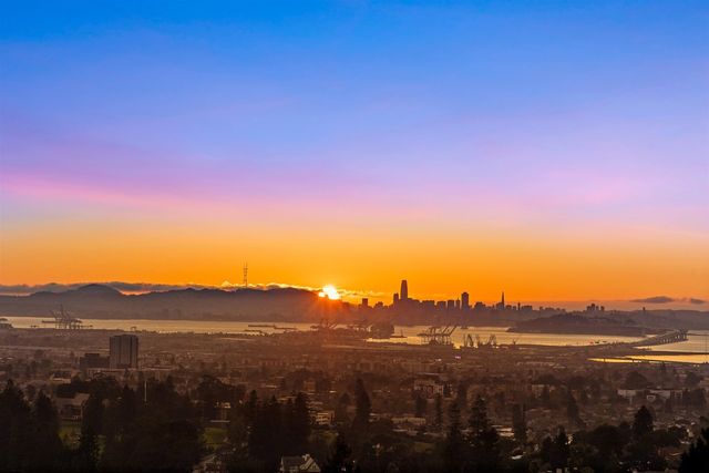 6189 Contra Costa Road, Oakland, CA 94618